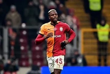 Osimhen'den yabancı hakem yorumu!