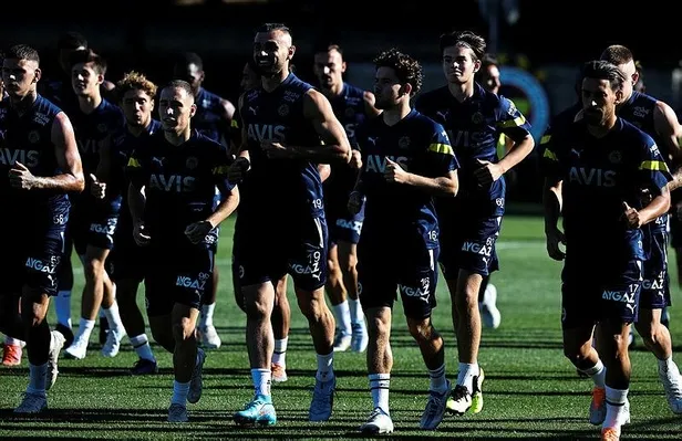 fenerbahce-0-0lik-ilk-macin-rovansinda-dkievi-50-bin-taraftarinin-onunde-agirlayacak-1658876696664.jpeg Fenerbahçe 0-0’lık ilk maçın rövanşında D.Kiev’i 50 bin taraftarının önünde ağırlayacak-3