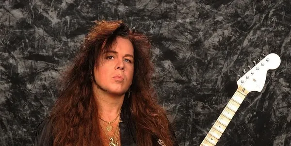 dualarim-turk-ve-suriye-halkiyla-demisti-isvecli-muzisyen-yngwie-malmsteen-hayranlarini-depremzedeler-icin-yar-1676230734596.jpg “Dualarım Türk ve Suriye halkıyla” demişti! İsveçli müzisyen Yngwie Malmsteen hayranlarını depremzedeler için yardıma çağırdı!-2