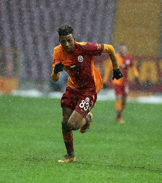 galatasaray-mutlu-sona-yakin-gedson-fernandes-koptu-geliyor-1625583867093.jpeg