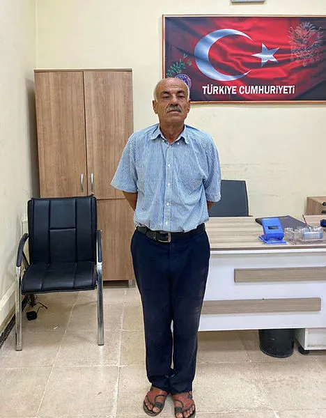 tegmenimizi-sehit-eden-kacakcilar-30-yil-sonra-suriyede-yakalandi-1593848068188.jpg Hatay'da teğmenimizi şehit eden kaçakçılar, 30 yıl sonra Suriye'de yakalandı-3
