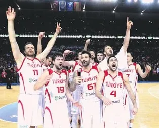 12 Dev Adam’dan İspanya’ya darbe