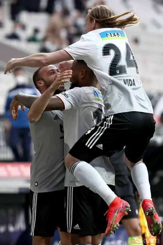 Beşiktaş Teknik Direktörü Sergen Yalçın Alanyaspor galibiyeti sonrası konuştu: Lige geri döndük - 10