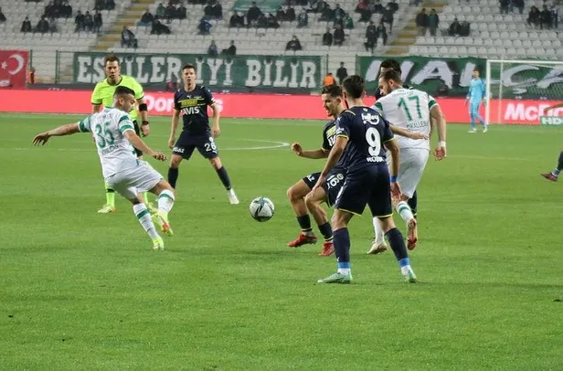 fener-dagildi-konyaspor-2-1-fenerbahce-mac-sonucu-1635617844968.jpeg