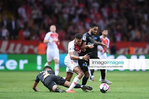 sol-kanada-takviye-yapmak-isteyen-fenerbahce-gozunu-fransaya-cevirdi-1636672381814.jpeg Sol kanada takviye yapmak isteyen Fenerbahçe gözünü Fransa'ya çevirdi-4