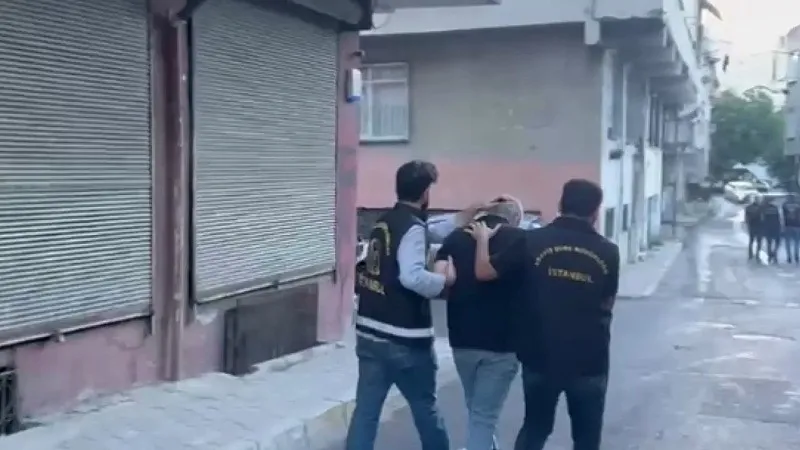 istanbul-merkezli-5-ilde-change-operasyonu-13-supheli-yakalandi-1787900242077.jpeg İstanbul merkezli 5 ilde change operasyonu: 13 şüpheli yakalandı-4