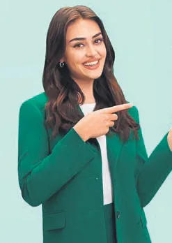 esra-bilgic-sohret-hastaligina-yakalandi-istedigi-marka-vitamin-gelmeyince-bakin-ne-yapti-1635628449494.jpg Esra Bilgiç şöhret hastalığına yakalandı! İstediği marka vitamin gelmeyince bakın ne yaptı-6