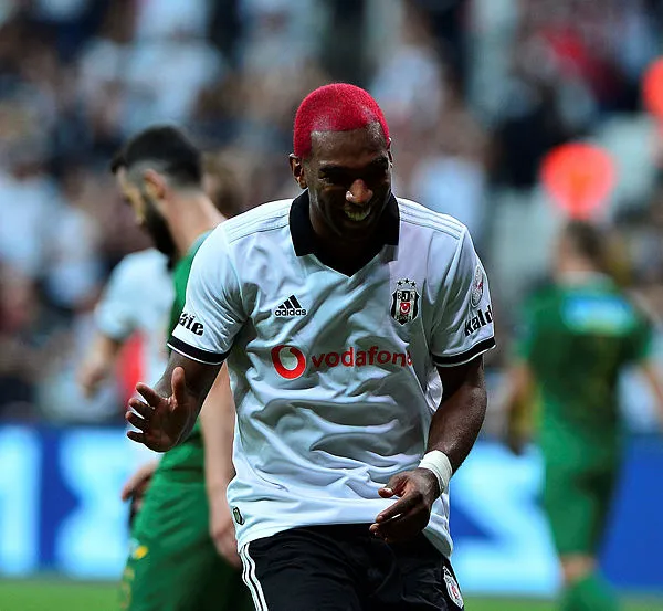 Ryan Babel Beşiktaş'ın tarihine geçti! - 6