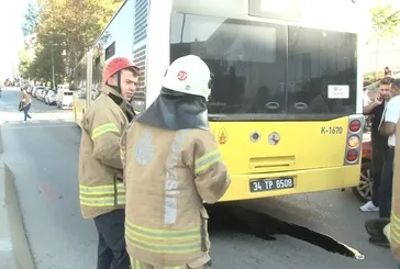 İETT otobüsünün motoru yandı!