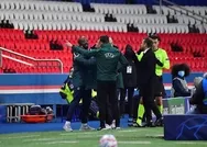Paris Saint-Germain-Başakşehir maçına Constantin Sebastian Coltescunun ırkçı davranışı damga vurdu! Tepkiler gecikmedi