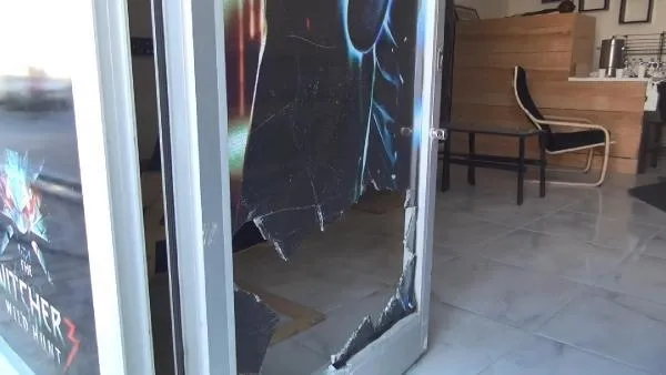 SON DAKİKA: Esenyurt'ta gece yarısı şoke eden olay: Hırsızlar kendilerine şişe atan komşuya taşla karşılık verdi-5