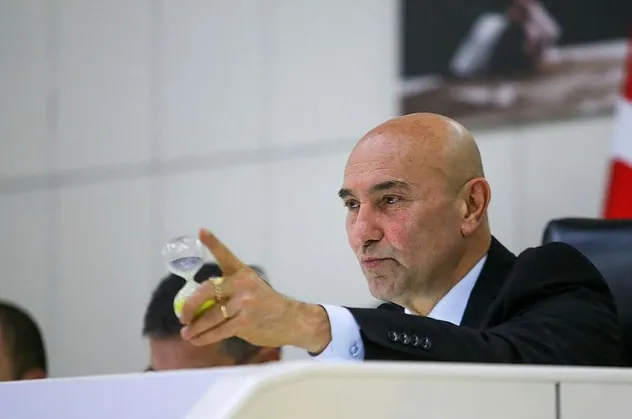 AK Parti'den Tunç Soyer'in "koronavirüsle ilgili bilgilendirilmiyorum" iddiasına yanıt: Çelişkili ve anlaşılmaz bir durum