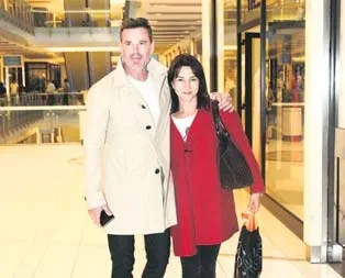 Dedikoduya inat pozu