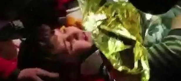 Aslan Cimbomlu Yiğit 161. saatte hayata tutundu