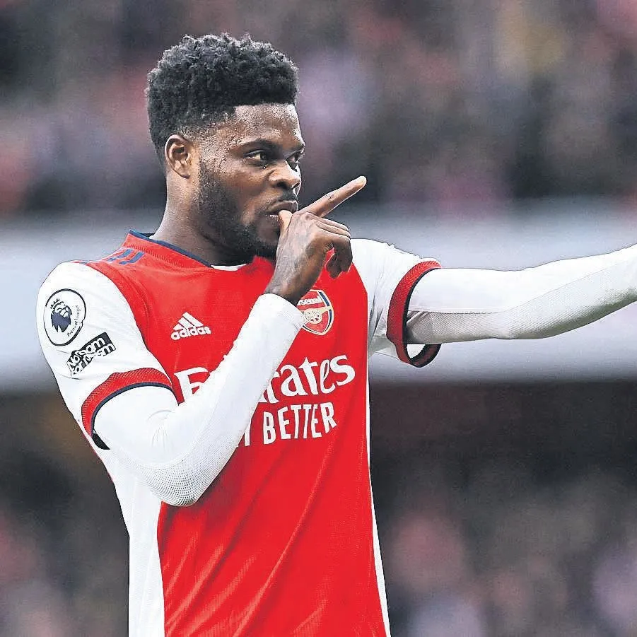 Aslan Partey için masada