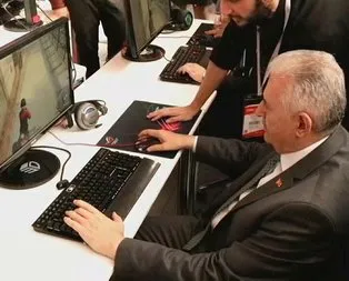 Binali Yıldırım ’PUBG’ oynadı