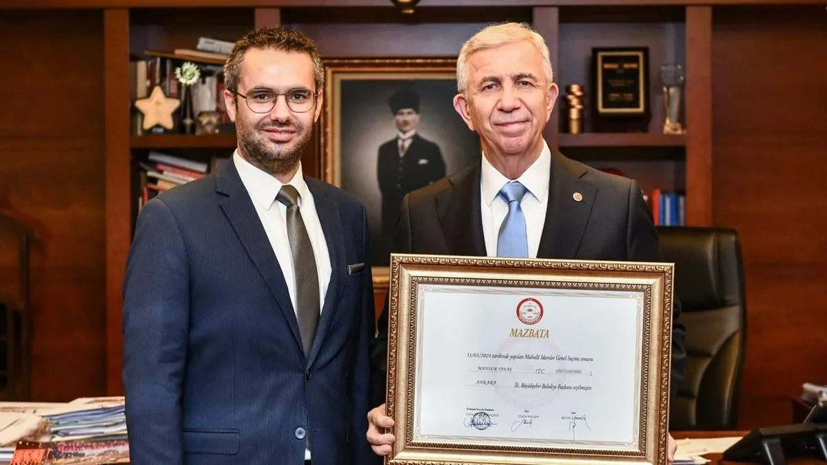 CHP'nin istifa oyunu! Mansur Yavaş'ın eski danışmanı başka bir belediyede bankamatik memuru çıktı