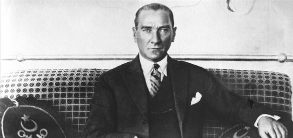 MUSTAFA KEMAL RESMİ GÖREVİNDEN VE ASKERLİKTEN ÇEKİLDİ