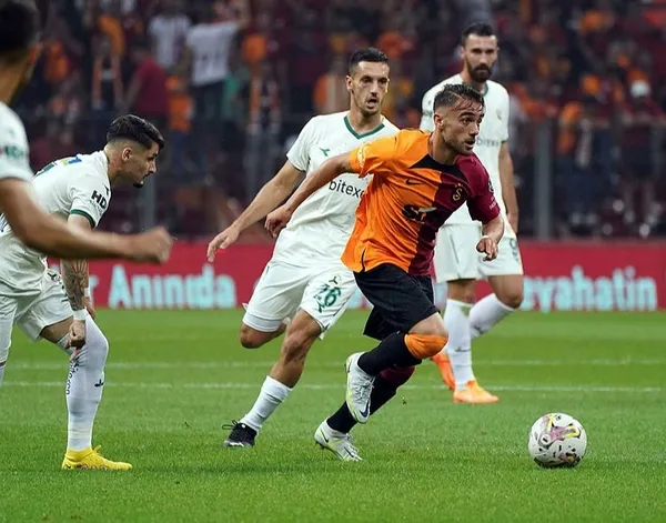 son-dakika-galatasaraydan-travmatik-maglubiyet-giresunspor-tek-golle-kazandi-1660423778152.jpg Son dakika: Galatasaray'dan travmatik mağlubiyet! Giresunspor tek golle kazandı-7