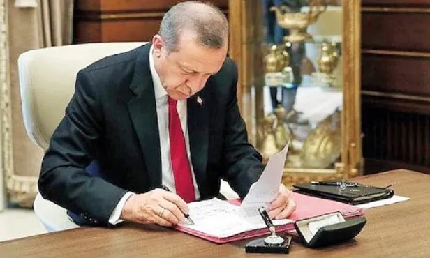 baskan-recep-tayyip-erdogan-30-haziranin-koruyucu-aile-gunu-olarak-kutlanmasina-iliskin-genelgeyi-imzaladi-1624498117137.jpeg Başkan Recep Tayyip Erdoğan 30 Haziran'ın "Koruyucu Aile Günü" olarak kutlanmasına ilişkin genelgeyi imzaladı-2