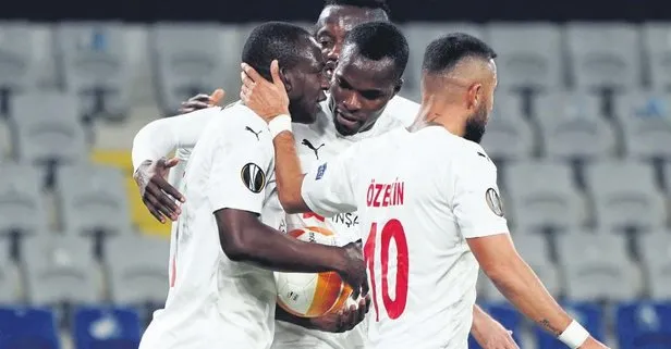 Sivasspor UEAFA Avrupa Ligi’nde Karabağ’ı devirerek grupta 2. kez galip geldi