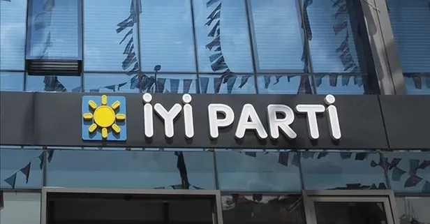 28 Mayıs sonrası İYİ Parti'de peş peşe istifalar! Zehir zemberek sözlerle hem partiden hem görevlerinden istifa ettiler