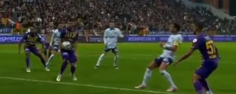 fenerbahcenin-eyupspor-macinda-penalti-bekledi-iste-o-an-1734715843261.jpg Görüntü Bein Sports'tan alınmıştır