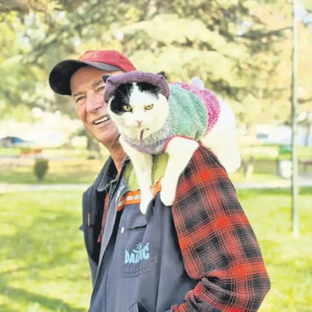 Omuzunda 65 şehir gezdi