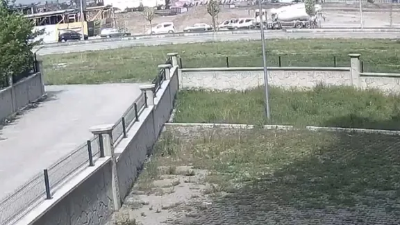 Beton mikseri araçları biçti! Kaza anı izle!