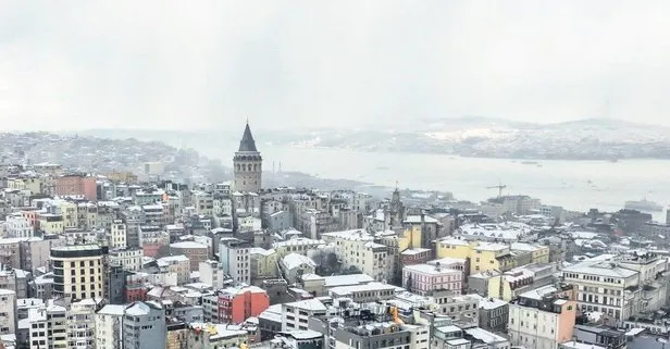 İstanbul Valisi Davut Gül: Kuryeler bugün yolda okullar yarın açılabilir