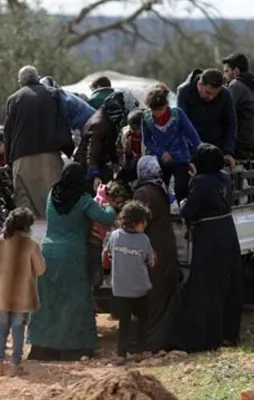Afrin'den dev tahliye! TSK koridor açmıştı