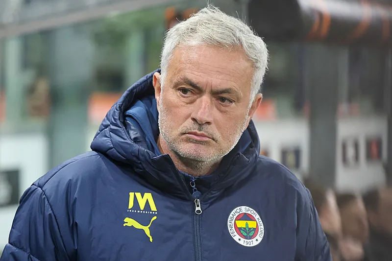Fenerbahçe yeni stoperini buldu! Kararını gelecek ay verecek - 12