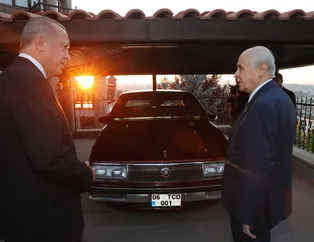 Bahçeli'den Başkan Erdoğan'a klasik otomobil sürprizi