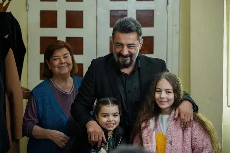 kardeslerim-127-bolumde-heyecan-dorukta-akif-ile-sureyya-koseye-sikisiyor-1714724712932.jpg Kardeşlerim 127. bölümde heyecan dorukta: Akif ile Süreyya köşeye sıkışıyor!-6