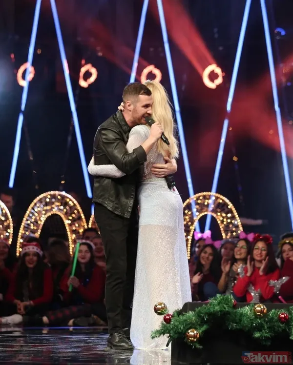 Teşkilat’ın Ceren’i Ezgi Eyüboğlu'na sevgilisi Oğulcan Engin’den set sürprizi! Ünlü çift böyle poz verdi… - 12