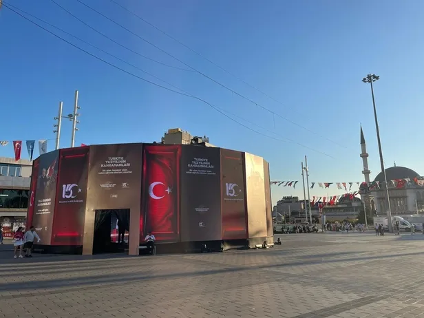 sehitler-unutulmadi-haydarpasa-gar-binasi-ve-galata-kulesinde-15-temmuza-ozel-mapping-gosterisi-1689448060868.jpeg Şehitler unutulmadı! Haydarpaşa Gar Binası ve Galata Kulesi'nde 15 Temmuz'a özel 'mapping' gösterisi-5