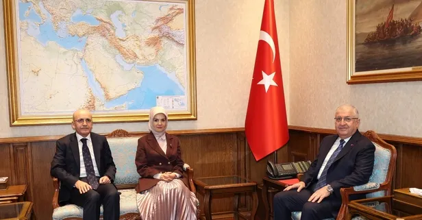 Bakan Göktaş ve Şimşek'ten, Milli Savunma Bakanı Yaşar Güler'e taziye ziyareti!