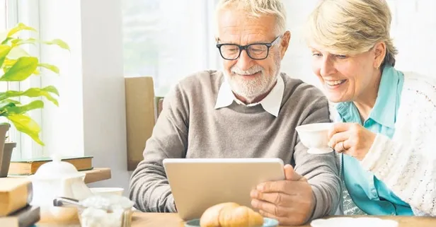 Emekliye taban aylık zammı geliyor! Gelirlere enflasyon ayarı