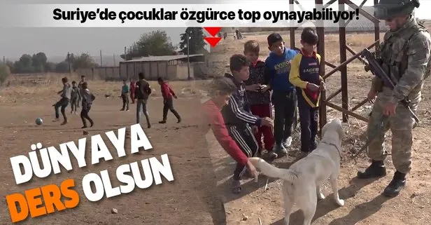 Mehmetçik, Suriyeli çocuklarla oyun oynadı, köpek sevdi