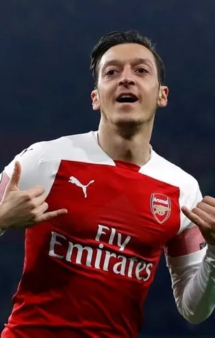 SON DAKİKA: Fenerbahçe'nin yeni transferi Mesut Özil'in İstanbul'a iniş saati belli oldu!