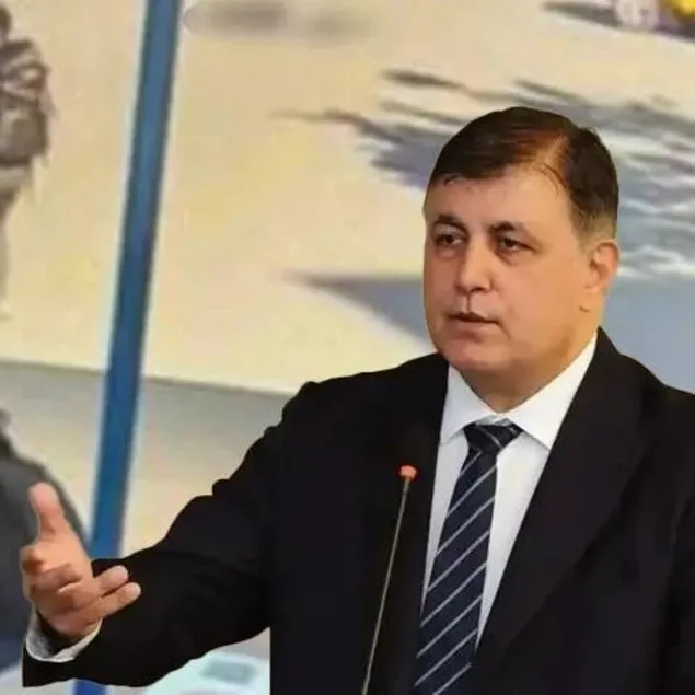 En hafif deyimle abesle iştigaldir