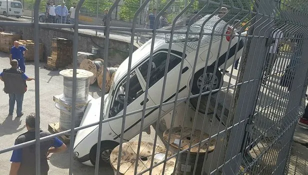 İstanbul Küçükçekmece'de akılalmaz kaza