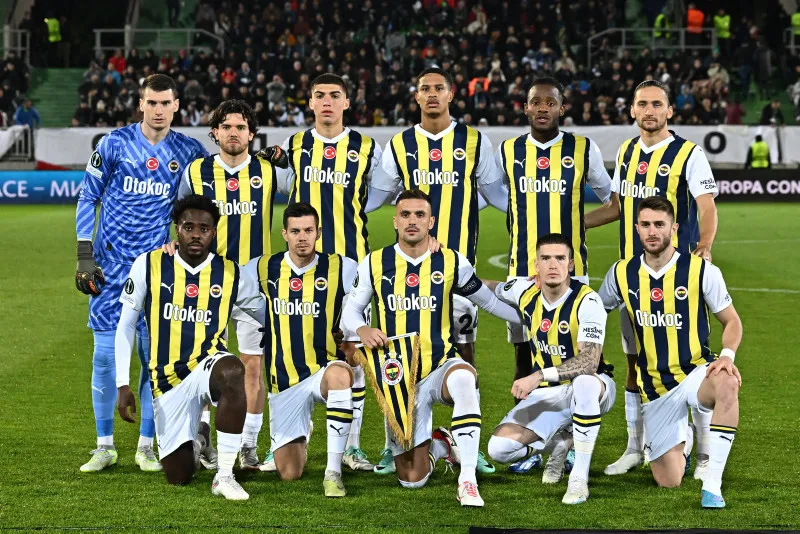 FENERBAHÇE TRANSFER HABERLERİ | Fenerbahçe'den Manchester United'a bir yolcu daha! Altay Bayındır'ın ardından... - 1