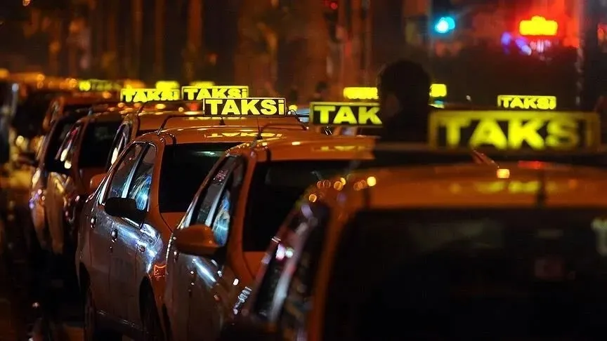 taksi-soforleri-arasinda-darbevari-eylem-plani-kopruleri-kapatalim-1786039607645.jpeg Taksi şoförleri arasında darbevari eylem planı: Köprü yollarını kapatacağız-3