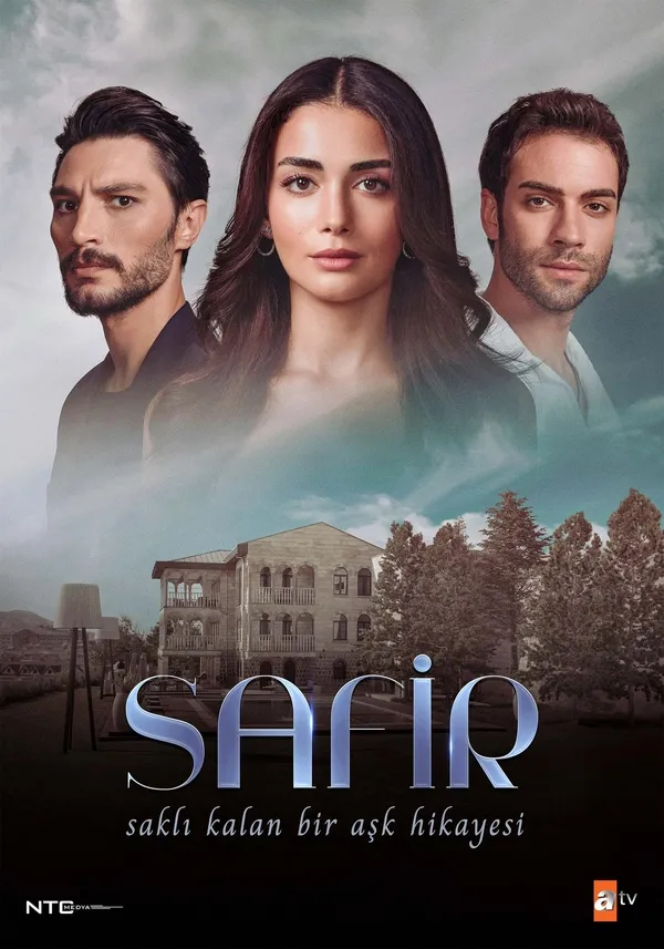 safir-sakli-kalan-bir-ask-hikayesinin-afisi-yayinlandi-atvnin-heyecanla-beklenen-yeni-dizisi-1692874560105.jpg Safir Saklı Kalan Bir Aşk Hikayesi’nin afişi yayınlandı! Atv’nin heyecanla beklenen yeni dizisi...-1