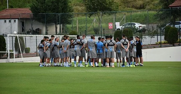 Trabzon tur için Sparta Prag önünde