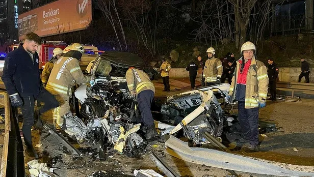 intihar-etmek-icin-evden-kactigi-iddia-edilen-17-yasindaki-genc-otomobille-feci-sekilde-kaza-yaparak-hayatini-1647483763014.jpeg İntihar etmek için evden kaçtığı iddia edilen 17 yaşındaki genç otomobille feci şekilde kaza yaparak hayatını kaybetti-3