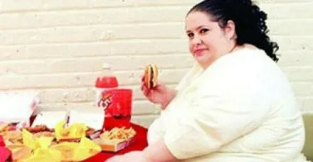 Beyaz tenli kadınların dikkatine! Obezite ve kanser...