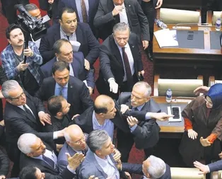 Mansur Yavaş başkanlığındaki ilk toplantıda arbede