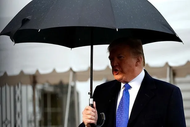 Trump NATO zirvesine giderken Demokratlara yüklendi-1